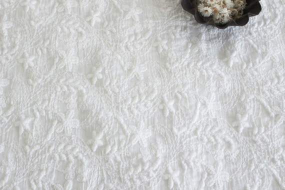 Jca綿麻スラブローンレースA-5枚花びら オフ白